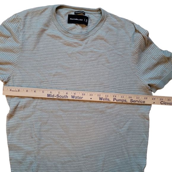 Lot Of 2 Abercrombie & Fitch Beige Green Lightweight T Shirt Top Size M - Picture 4 of 8
